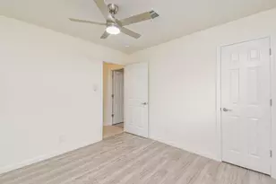 5003 Denoron Dr, Houston, TX 77048 - Photo 16