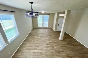 1134 Gemstone Ct, Baytown, TX 77521 - Photo 2