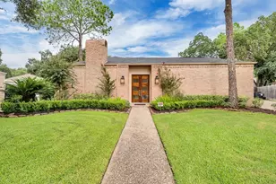 11914 Ashmead Dr, Houston, TX 77077 - Photo 1