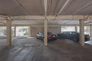 402 Tuam St, Houston, TX 77006 - Photo 34