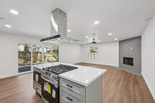 14 Fiddleleaf Ct, The Woodlands, TX 77381 - Photo 18