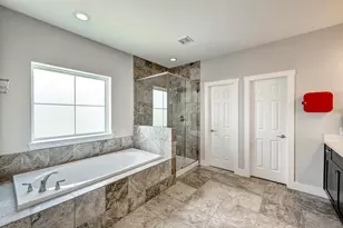 2424 Couch St, Houston, TX 77008 - Photo 26