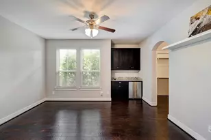 2424 Couch St, Houston, TX 77008 - Photo 6
