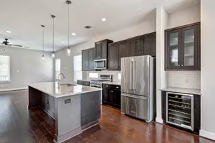 2424 Couch St, Houston, TX 77008 - Photo 16