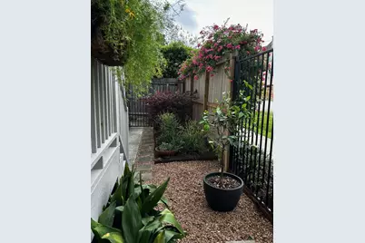 2424 Couch Street, Houston, TX 77008 - Photo 34