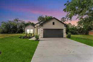 12425 Walden Rd, Montgomery, TX 77356 - Photo 1