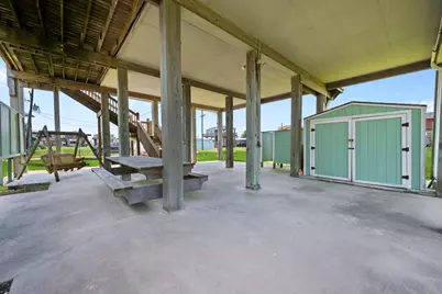 844 S Sage Road, Crystal Beach, TX 77650 - Photo 26