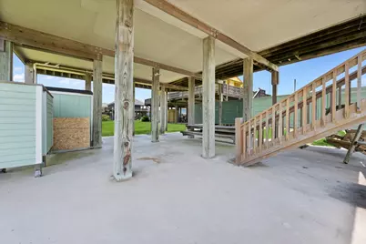 844 S Sage Road, Crystal Beach, TX 77650 - Photo 24