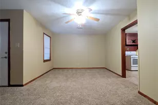 1717 Hawthorne St, La Marque, TX 77568 - Photo 4