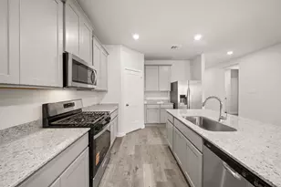 11966 Wisteria Mdws Dr, Willis, TX 77318 - Photo 6