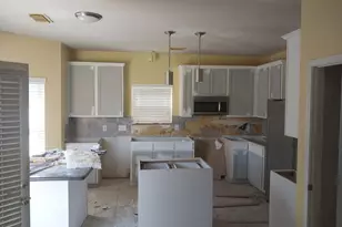 5731 Montclair Hill Ln, Rosharon, TX 77583 - Photo 8