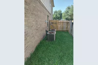 5731 Montclair Hill Lane, Rosharon, TX 77583 - Photo 38