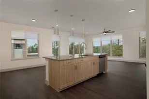 8900 Six Pines Dr, The Woodlands, TX 77380 - Photo 6