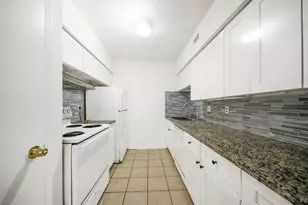 6201 Ranchester Dr, Houston, TX 77036 - Photo 8