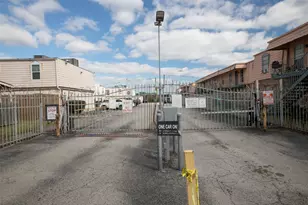 6201 Ranchester Dr, Houston, TX 77036 - Photo 2