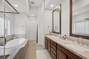 1665 Upland Lakes, Houston, TX 77043 - Photo 14
