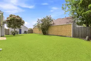 16625 Ivy Grove Dr, Houston, TX 77058 - Photo 22