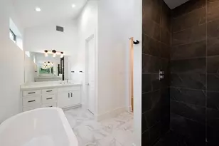 823 Aurora St, Houston, TX 77009 - Photo 12