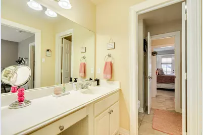 204 Arrowhead Drive, Lake Jackson, TX 77566 - Photo 28