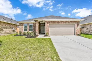 3015 King Oaks St, Baytown, TX 77251 - Photo 1