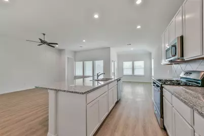 3015 King Oaks Street, Baytown, TX 77251 - Photo 10