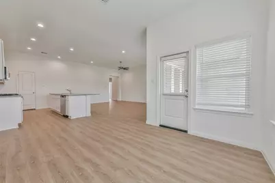 3015 King Oaks Street, Baytown, TX 77251 - Photo 12