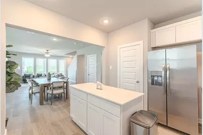 494 S Centro Circle #A, Shenandoah, TX 77385 - Photo 8