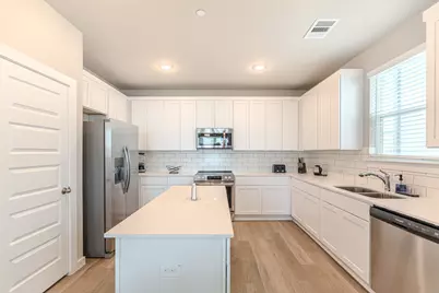 494 S Centro Circle #A, Shenandoah, TX 77385 - Photo 10
