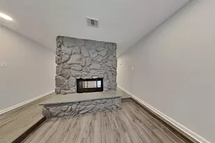 4135 Lufborough Dr, Houston, TX 77066 - Photo 2