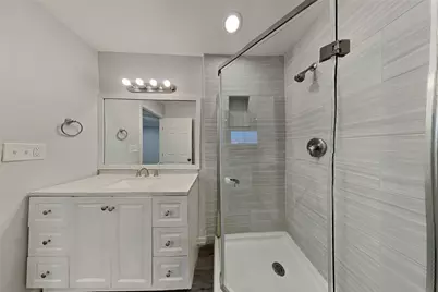 4135 Lufborough Drive, Houston, TX 77066 - Photo 10