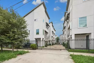 2619 Hutchins St, Houston, TX 77004 - Photo 4