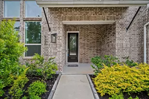 523 Cypress Vly Ave, Montgomery, TX 77316 - Photo 2