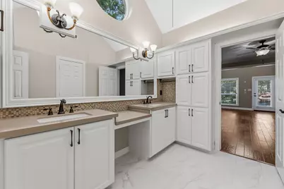 17 Buttonbush Court, The Woodlands, TX 77380 - Photo 18