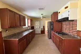 1812 Sholars Ave, Orange, TX 77630 - Photo 8