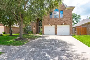327 Holly Branch Ln, Kemah, TX 77565 - Photo 2