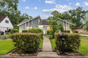 2938 Brookdale Dr, Houston, TX 77339 - Photo 2