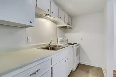 1624 Marshall Street #16, Houston, TX 77006 - Photo 6