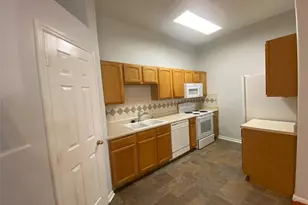 2710 Grants Lake Blvd, Sugar Land, TX 77479 - Photo 4