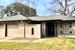 954 Crestbrook Dr, Houston, TX 77038 - Photo 1