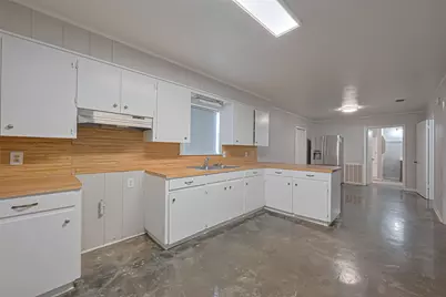 8017 Colorado Street, Wharton, TX 77488 - Photo 18