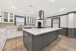 10054 Cedardale Dr, Houston, TX 77055 - Photo 10