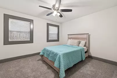 10054 Cedardale Drive, Houston, TX 77055 - Photo 26