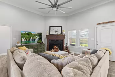 445 Bryant Blvd, Bridge City, TX 77611 - Photo 6