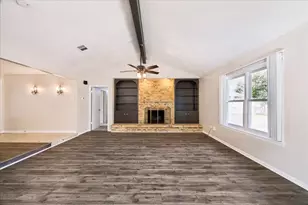 15711 Rill Ln, Houston, TX 77062 - Photo 4