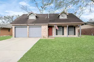 2008 Williamsburg Ct N, League City, TX 77573 - Photo 1