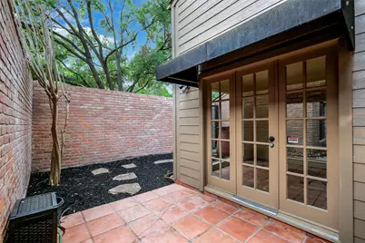 1319 E Brooklake Drive, Houston, TX 77077 - Photo 16