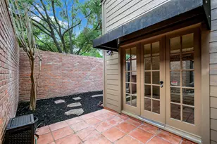 1319 E Brooklake Dr, Houston, TX 77077 - Photo 16