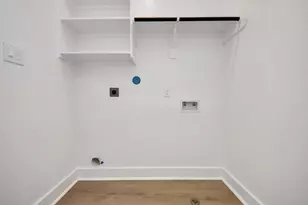 3319 Caplin St, Houston, TX 77026 - Photo 32