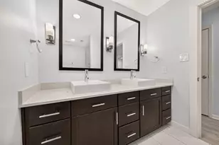 4513 Acacia, Bellaire, TX 77401 - Photo 30