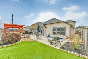 4623 Painted Bunting Ln, Baytown, TX 77521 - Photo 2